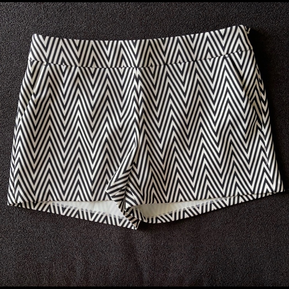 Express Shorts